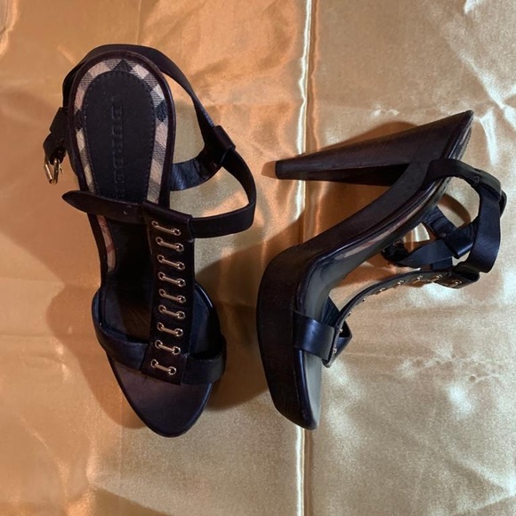 Original Burberry heels - Picture 2 of 5